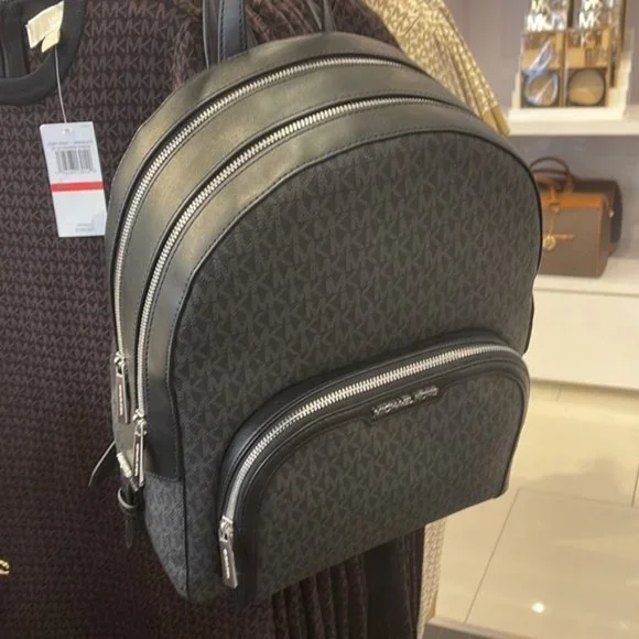 Michael Kors Jaycee Large Zip Pocket Backpack Black - Picture 2 of 16